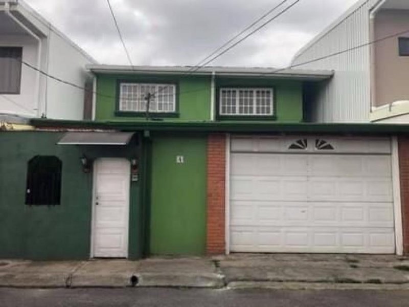 Foto Casa en Venta en Tibás, San José - U$D 127.009 - CAV36219 - BienesOnLine