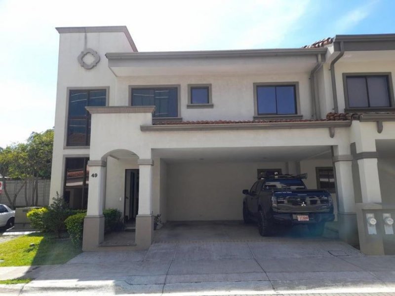 Foto Casa en Venta en Ulloa, Heredia, Heredia - U$D 210.000 - CAV72040 - BienesOnLine