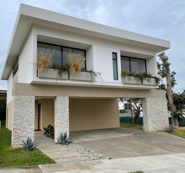 Foto Casa en Venta en Ulloa, Heredia - U$D 387.000 - CAV64949 - BienesOnLine