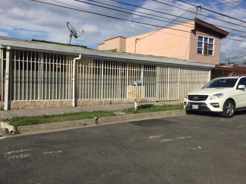 Foto Casa en Venta en Zapote, San José, San José - ¢ 85.000.000 - CAV45688 - BienesOnLine