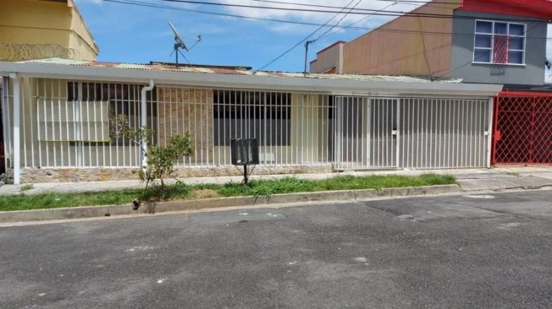 Foto Casa en Venta en Zapote, San José, San José - ¢ 72.000.000 - CAV52211 - BienesOnLine