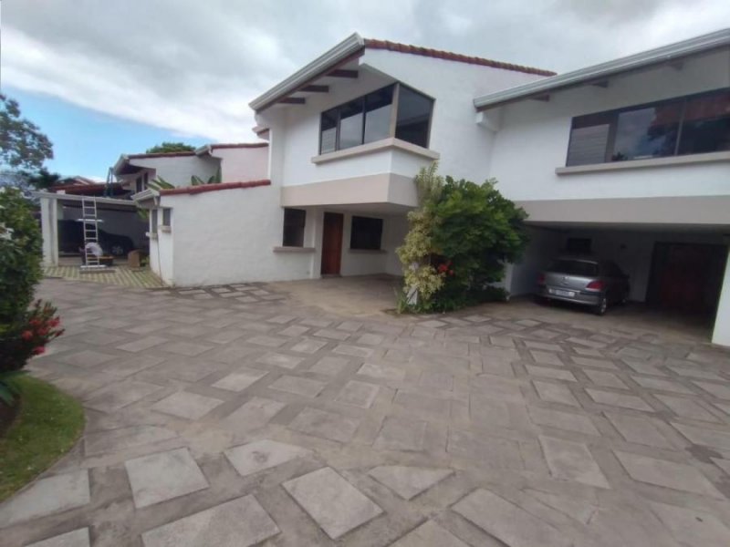 Foto Casa en Venta en Escazú, San José - U$D 225.000 - CAV40060 - BienesOnLine