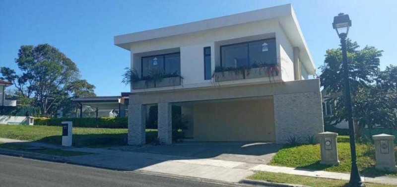 Foto Casa en Venta en San Rafael, Heredia - U$D 387.000 - CAV35813 - BienesOnLine