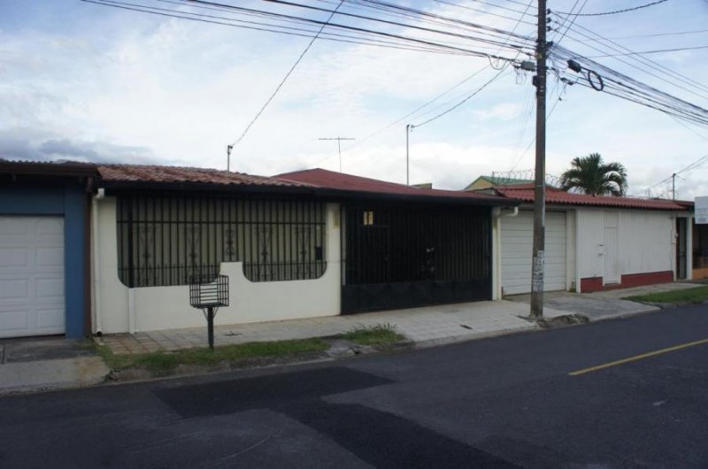 Casa en Venta en  Mercedes, Heredia