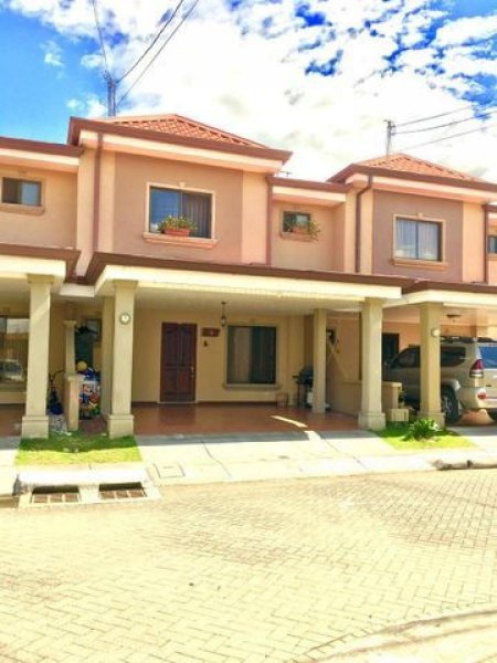 Foto Casa en Venta en Lomas de Ayarco, Curridabat, San José - U$D 160.000 - CAV44381 - BienesOnLine