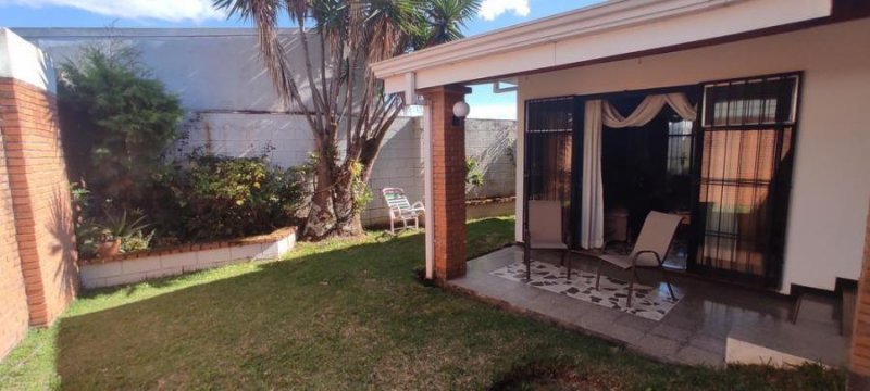 Foto Casa en Venta en sabanillas, Montes de Oca, San José - U$D 200.000 - CAV46061 - BienesOnLine