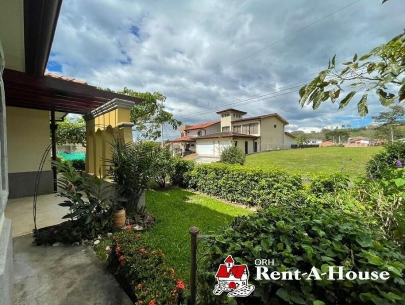 Foto Casa en Venta en La Guacima, Guácima, Alajuela - U$D 385.000 - CAV85168 - BienesOnLine