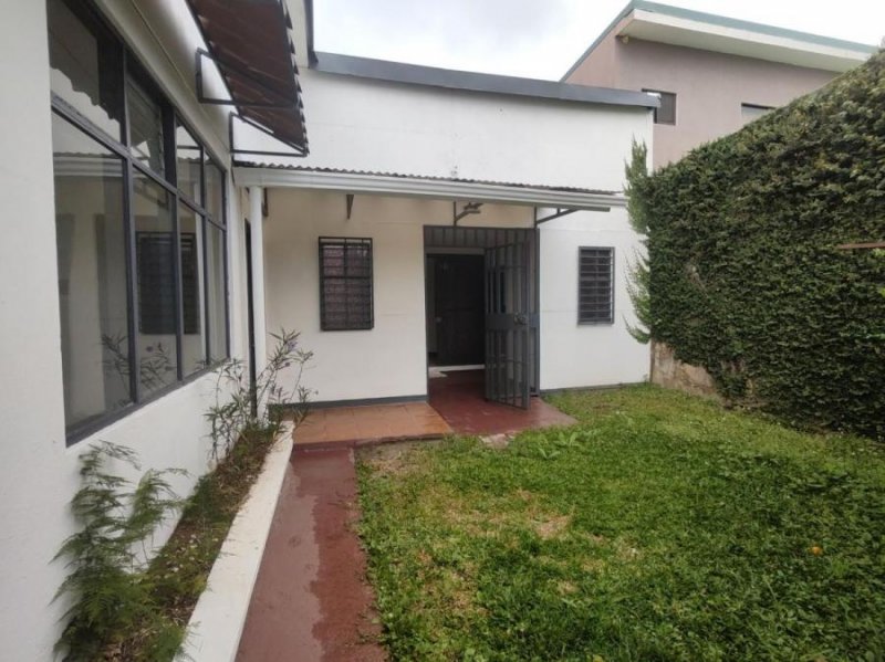 Foto Casa en Venta en Zapote, San José, San José - U$D 180.000 - CAV90788 - BienesOnLine