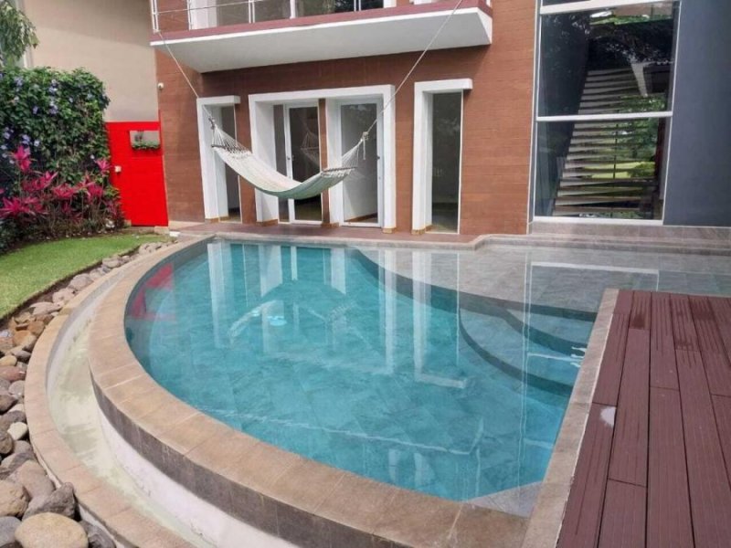 Foto Casa en Venta en Santa Ana, Santa Ana, San José - U$D 1.100.000 - CAV96557 - BienesOnLine