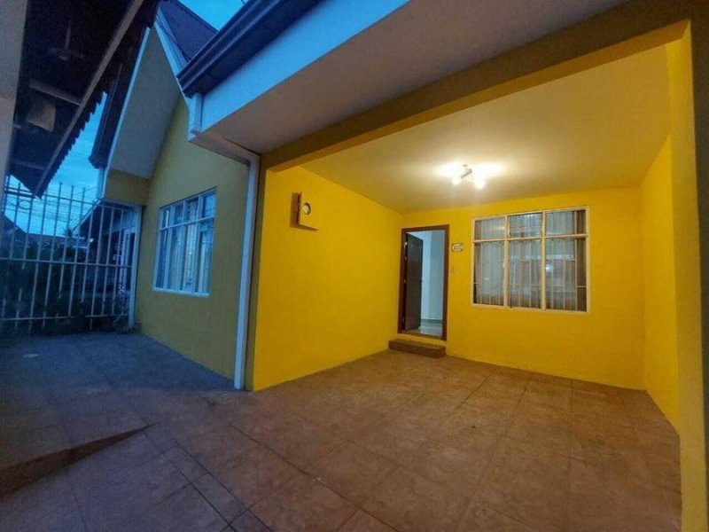 Foto Casa en Venta en Cinco esquinas, Tibás, San José - U$D 110.000 - CAV86511 - BienesOnLine