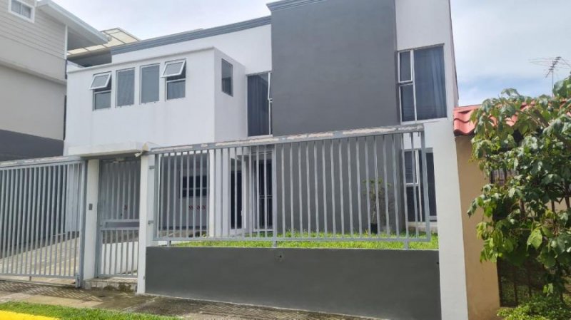 Casa en Venta en  Sabanilla, San José