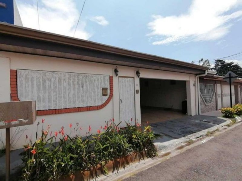 Foto Casa en Venta en San Tomás, Santo Domingo, Heredia - U$D 158.000 - CAV48398 - BienesOnLine