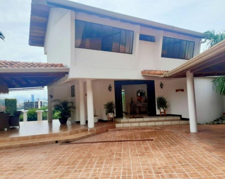 Casa en Venta en  Escazú, San José