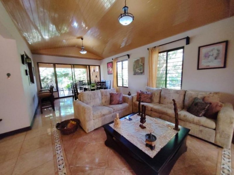 Foto Casa en Venta en Turrucares, Alajuela, Alajuela - U$D 255.000 - CAV93758 - BienesOnLine