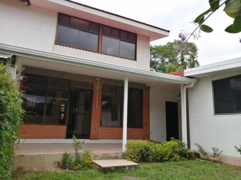 Foto Casa en Alquiler en Escazú, San José - U$D 1.300 - CAA65410 - BienesOnLine