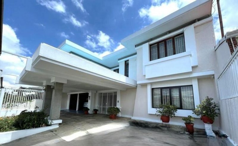 Foto Casa en Venta en Avenida 13 Calle5, Alajuela, Alajuela - U$D 799.997 - CAV108448 - BienesOnLine