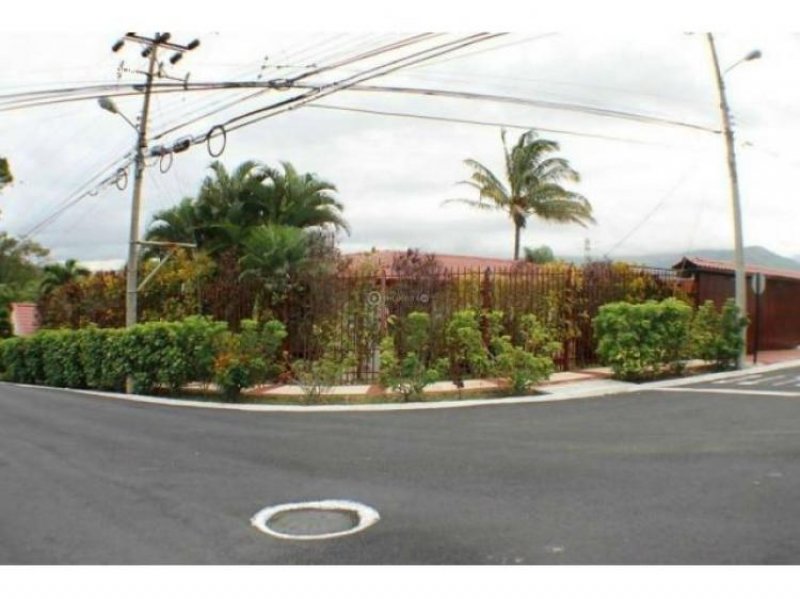 Foto Casa en Venta en Cariari, Belén, Heredia - U$D 395.000 - CAV12433 - BienesOnLine