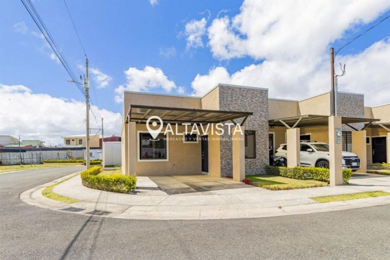 Casa en Venta en El Molino Oreamuno, Cartago