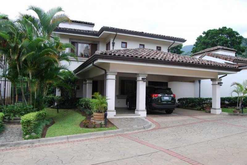 Foto Casa en Venta en EscazuCentro, Escazú, San José - ¢ 225.000.000 - CAV33852 - BienesOnLine