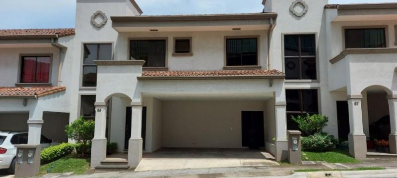 Foto Casa en Venta en Ulloa, Heredia, Heredia - U$D 185.000 - CAV33092 - BienesOnLine