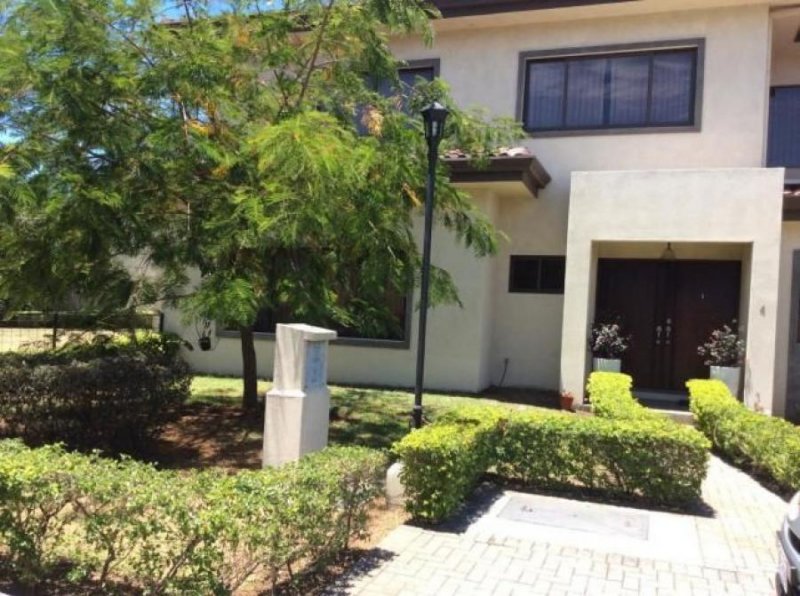 Foto Casa en Venta en SantaAna, Santa Ana, San José - U$D 950.000 - CAV30143 - BienesOnLine