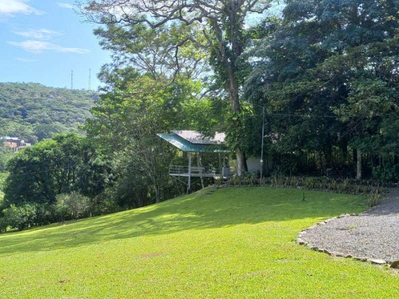 Finca en Venta en  Turrubares, San José