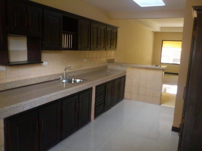 Foto Casa en Venta en Alajuela, Alajuela - ¢ 350.000 - CAV7806 - BienesOnLine