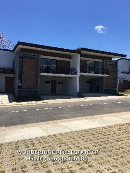 CR Escazu casa en venta $525.000 /260 mts., jardin, terraza