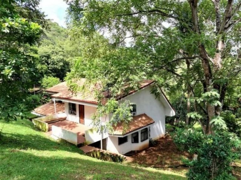 Foto Casa en Venta en La Garita, Alajuela, Garita, Alajuela - U$D 245.000 - CAV20777 - BienesOnLine