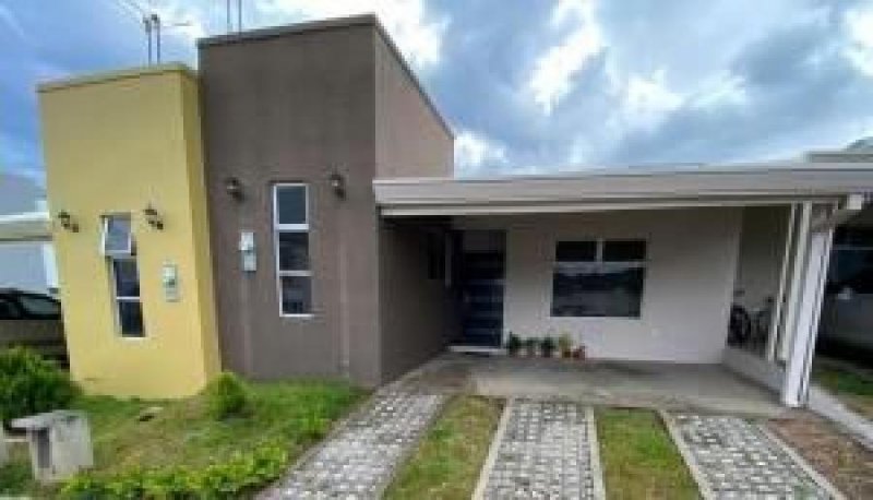 Foto Casa en Venta en Heredia, Heredia - U$D 135.000 - CAV32486 - BienesOnLine