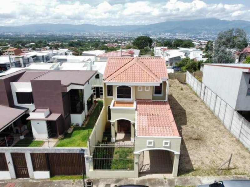 Foto Casa en Venta en San Rafael, Heredia - U$D 225.000 - CAV112895 - BienesOnLine