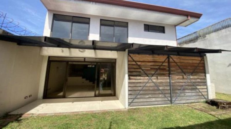 Foto Casa en Venta en Alajuela, Alajuela - U$D 157.442 - CAV84507 - BienesOnLine