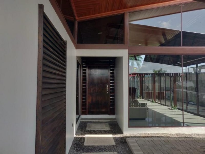 Foto Casa en Venta en Guapiles, Pococí, Limón - U$D 130.000 - CAV46581 - BienesOnLine