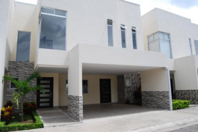 Foto Casa en Venta en Santa Ana, Santa Ana, San José - U$D 215.000 - CAV20775 - BienesOnLine