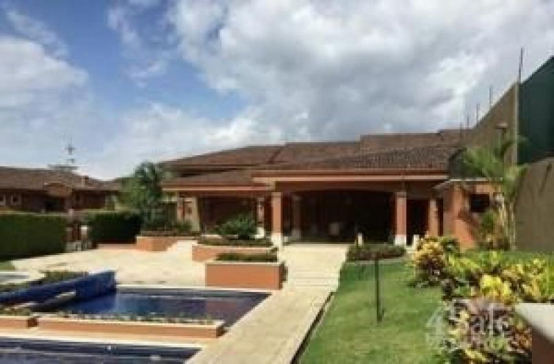 Foto Casa en Venta en Escazú, San José - U$D 249.000 - CAV28767 - BienesOnLine