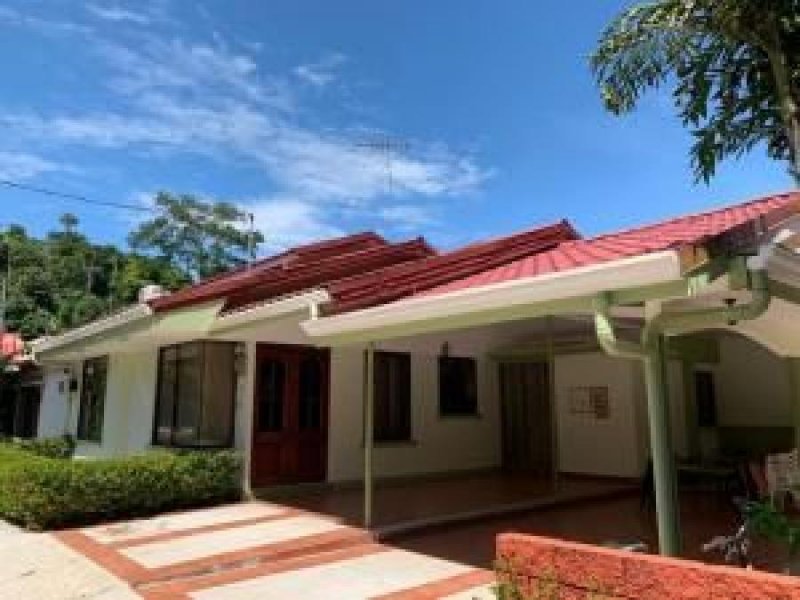 Foto Casa en Venta en Garabito, Puntarenas - U$D 200.000 - CAV29427 - BienesOnLine