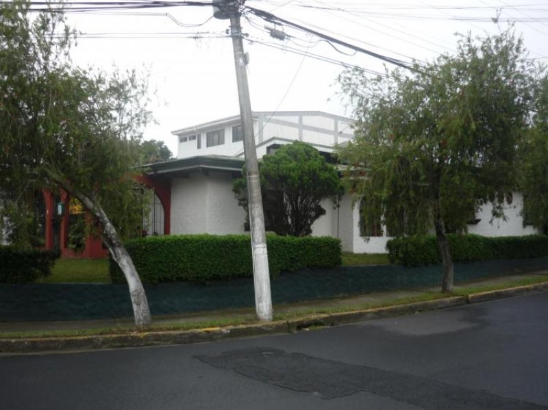 Foto Casa en Venta en Moravia, San José - U$D 475.000 - CAV98 - BienesOnLine