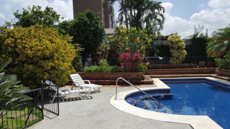 Foto Casa en Venta en TrejosMonteAlegre, Escazú, San José - U$D 550.000 - CAV56479 - BienesOnLine