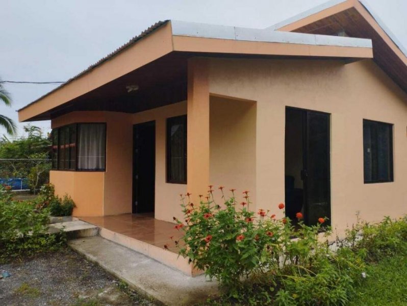 Hermosa casa con precio de Oportunidad en LimonCentro en Venta.   CG-23-2212