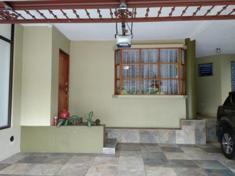 Foto Casa en Venta en San Francisco de Dos Ríos, San José, San José - U$D 205.000 - CAV19580 - BienesOnLine