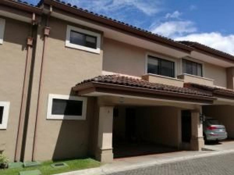 Foto Casa en Venta en Santa Ana, San José - U$D 300.000 - CAV26883 - BienesOnLine