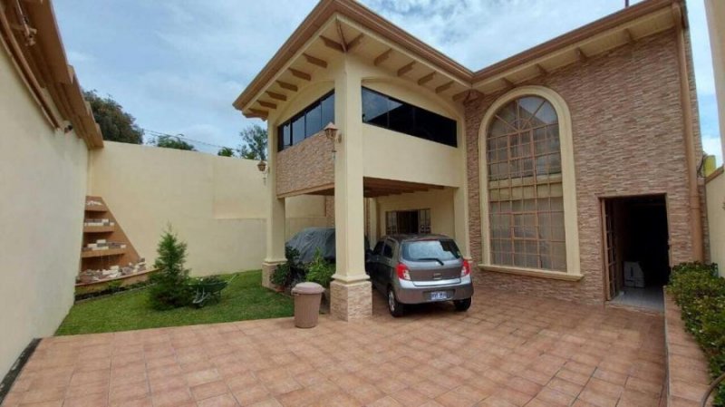 Foto Casa en Venta en Curridabat, Curridabat, San José - U$D 590.000 - CAV72961 - BienesOnLine