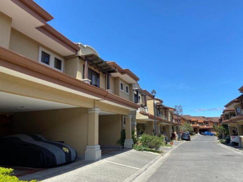 Foto Casa en Venta en Escazú, San José - U$D 245.000 - CAV42644 - BienesOnLine