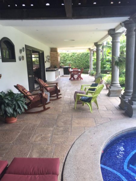 Foto Casa en Venta en Santa Ana, San José - U$D 1.200.000 - CAV13141 - BienesOnLine