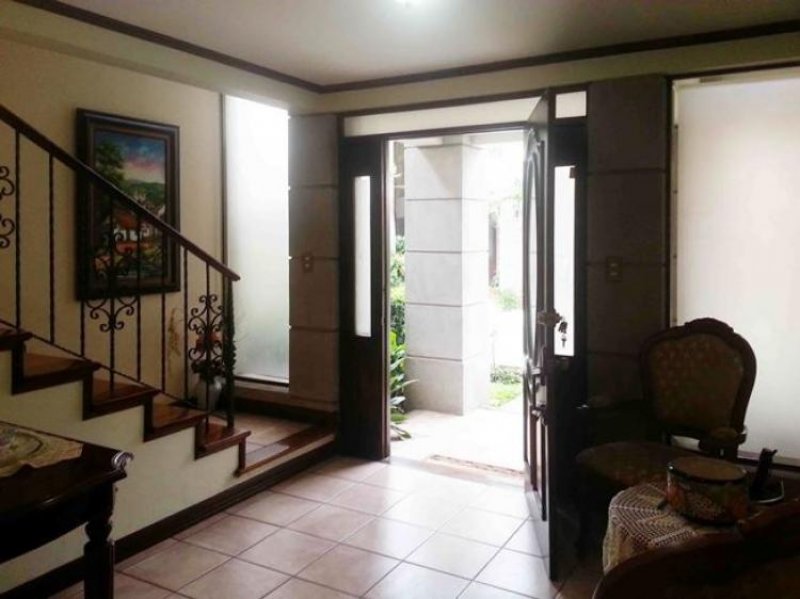 Foto Casa en Venta en Curridabat, San José - U$D 330.000 - CAV3072 - BienesOnLine