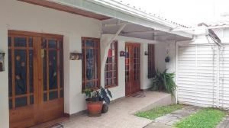 Foto Casa en Venta en Montes de Oca, San José - U$D 330.000 - CAV28760 - BienesOnLine