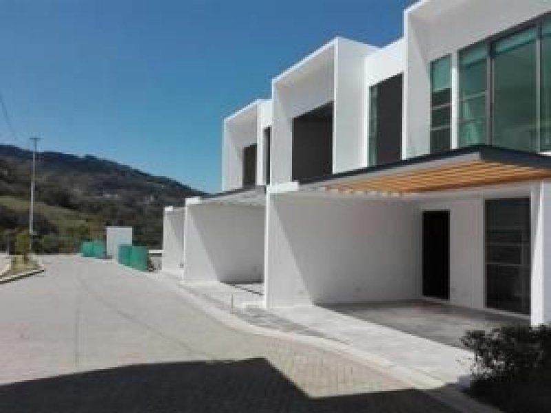 Foto Casa en Venta en Escazú, San José - U$D 305.000 - CAV29737 - BienesOnLine