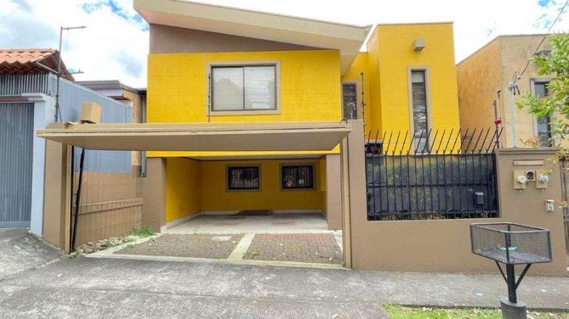 Hermosa Casa en Venta en Curridabat MLS 25-1319