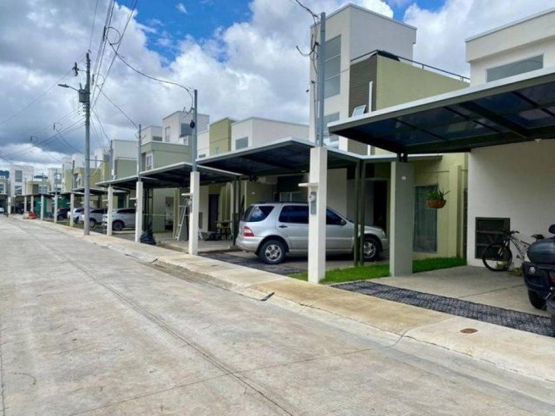 Hermosa casa en venta en El Guarco, Cartago MLS 25-476