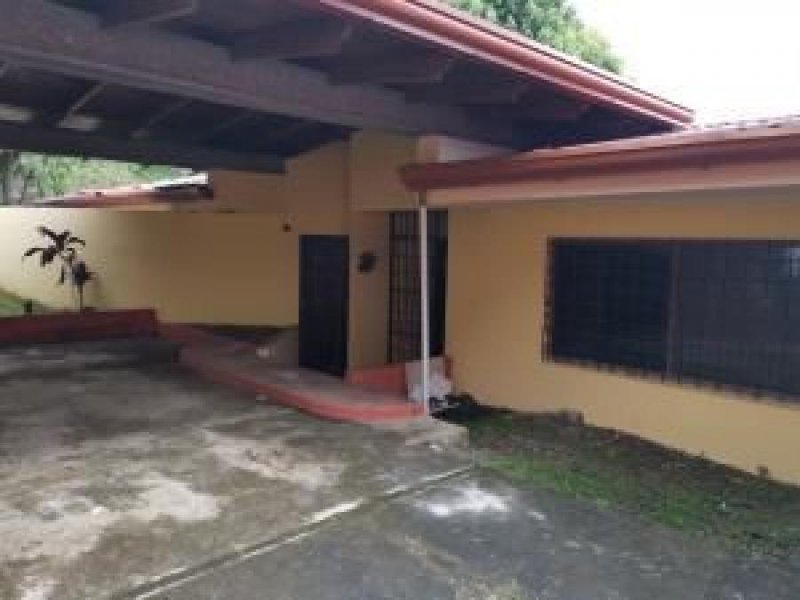 Foto Casa en Venta en Escazú, San José - U$D 450.000 - CAV34136 - BienesOnLine